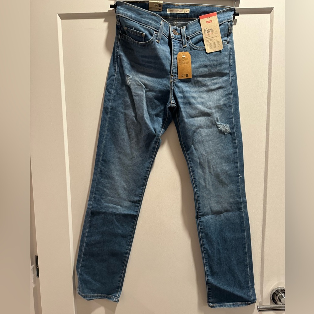 Levi’s 314 Shaping Straight in Medium Blue